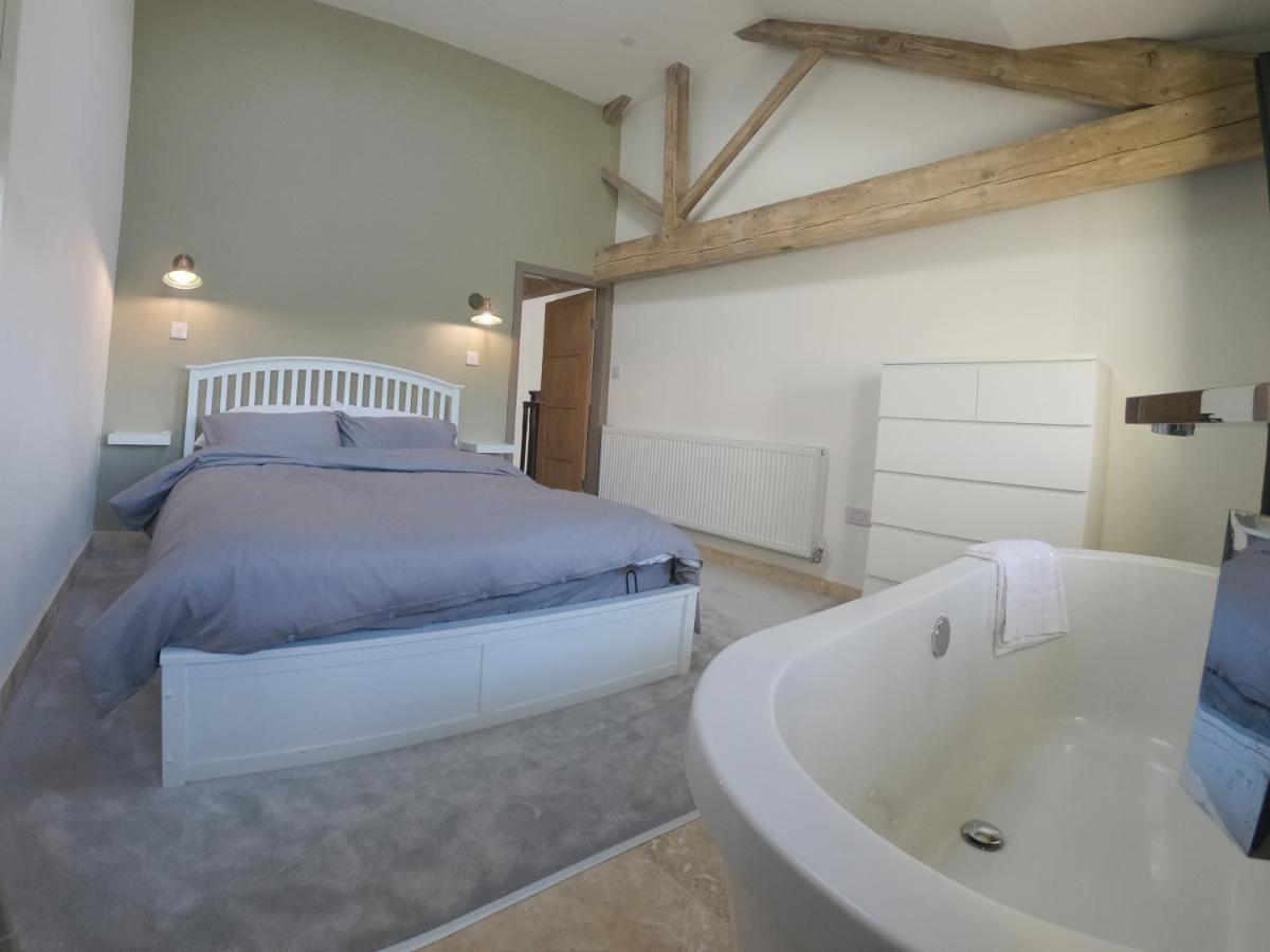 Unique Barn Conversion In Saddleworth Oldham Zewnętrze zdjęcie